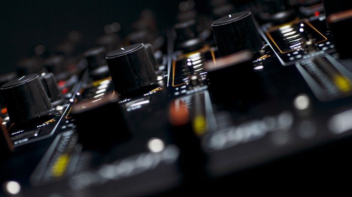 mixing consoles, depth of field