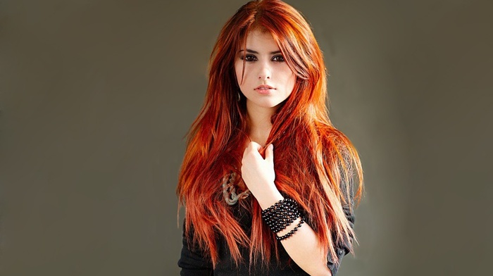 Julia Lily Kova Zabolotnikova, redhead