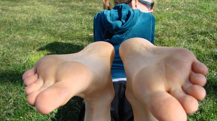 feet