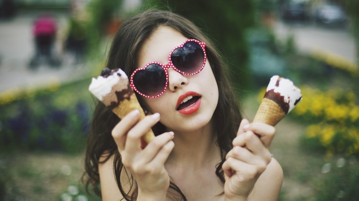 ice cream, red lipstick, sunglasses, brunette, girl