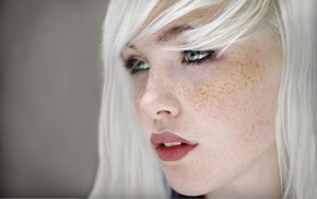 Devon Jade, freckles