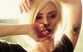 model, blonde, Alysha Nett